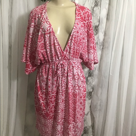 Dresses & Skirts - Print V-Neck Dress Dresses & Skirts - Print V-Neck Dress